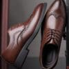 nouvelles chaussures en cuir Chaussures habillées creuses à lacets pour hommes, chaussures Derby marron d'affaires juillet 11, 2024 Kotazando