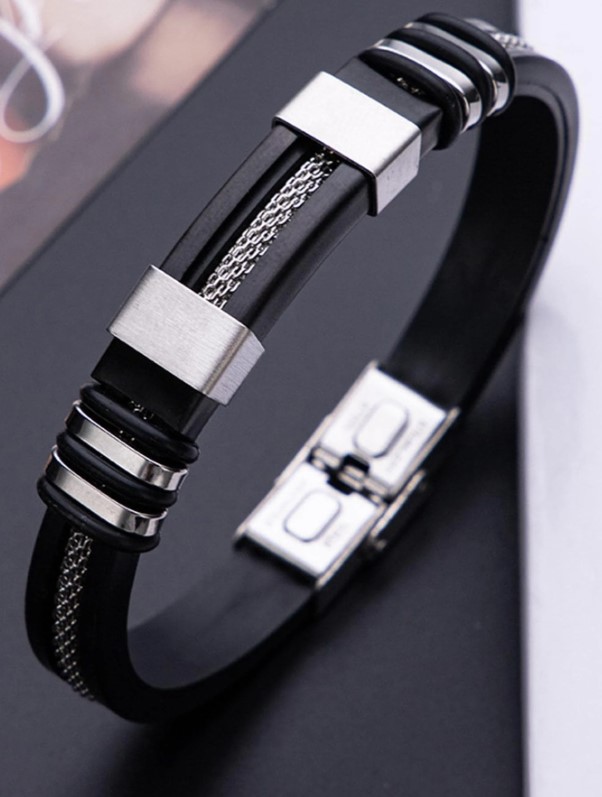 Bracelet pour homme en silicone noir et acier inoxydable de style punk 3 Bracelet pour homme en silicone noir et acier inoxydable de style punk – Image 2