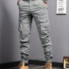 Pantalon cargo Pantalon cargo pour hommes avec poches latérales et poignets élastiques septembre 7, 2024 Kotazando