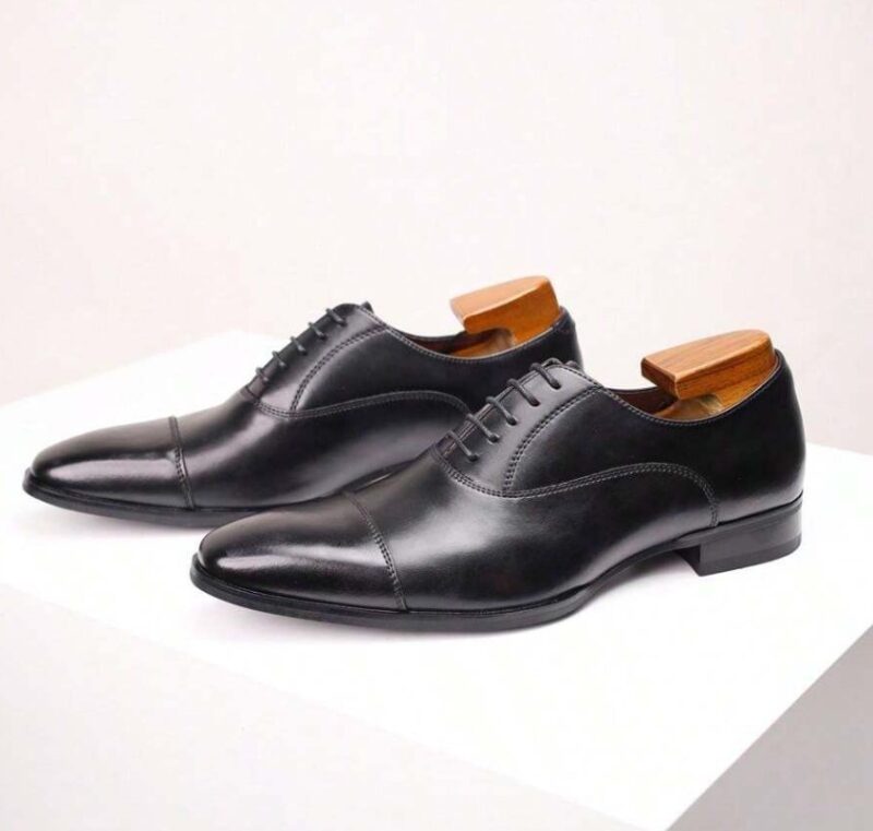 Chaussures en cuir véritable pour hommes Chaussures en cuir véritable pour hommes juillet 11, 2024 Kotazando