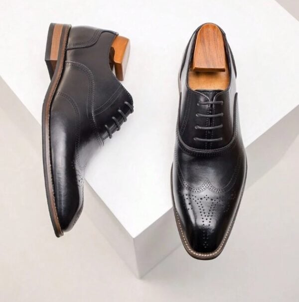 Chaussures en cuir véritable d'affaires pour hommes Chaussures en cuir véritable d'affaires pour hommes 11 juillet 2024 Kotazando