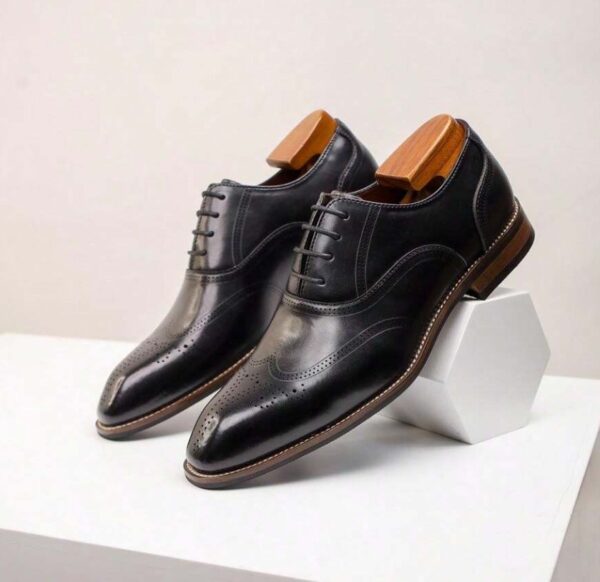 Chaussures en cuir véritable d'affaires pour hommes Chaussures en cuir véritable d'affaires pour hommes 11 juillet 2024 Kotazando