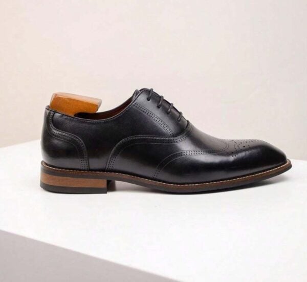 Chaussures en cuir véritable d'affaires pour hommes Chaussures en cuir véritable d'affaires pour hommes 11 juillet 2024 Kotazando