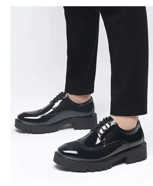 Chaussures Derby à bout ailé en cuir fendu tendance pour hommes Chaussures Derby à bout ailé en cuir fendu tendance pour hommes 25 juillet 2024 Kotazando