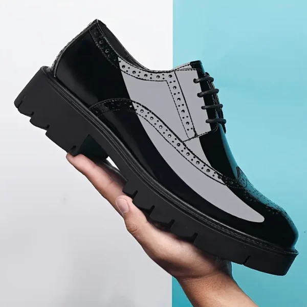 Chaussures Derby à bout ailé en cuir fendu tendance pour hommes Chaussures Derby à bout ailé en cuir fendu tendance pour hommes 25 juillet 2024 Kotazando