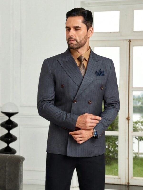 Veste de costume à double boutonnage à rayures grises et bleu marine pour homme Veste de costume à double boutonnage à rayures grises et bleu marine pour homme 18 août 2024 Kotazando