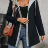 Sweat à capuche à blocs de couleurs avec poche Sweat à capuche à blocs de couleurs avec poche, veste décontractée à manches longues avec cordon de serrage pour l'automne et l'hiver, vêtements pour femmes 26 décembre 2024 Kotazando