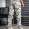 Pantalon en jean cargo ample avec poche latérale à imprimé camouflage Pantalon cargo en jean pour femme avec poche à rabat latéral et taille haute, coupe ample, style streetwear, fermeture éclair et bouton, idéal pour l'automne août 13, 2024 Kotazando