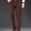 Pantalon en velours côtelé uni pour homme avec poches Pantalon en velours côtelé uni pour homme avec poches, pantalon slim décontracté en coton pour activités de plein air 28 août 2024 Kotazando