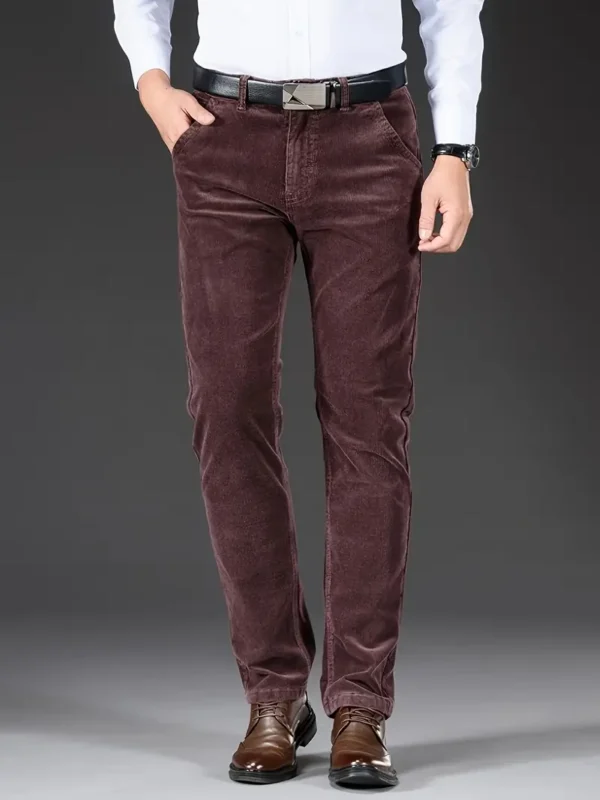 Pantalon en velours côtelé uni pour homme avec poches Pantalon en velours côtelé uni pour homme avec poches, pantalon slim décontracté en coton pour activités de plein air 28 août 2024 Kotazando