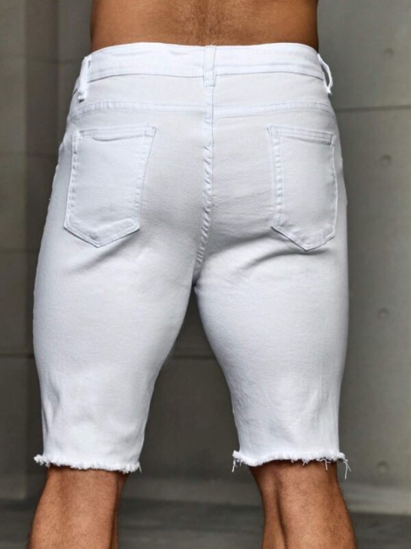 Short en jean blanc pour homme avec détails usés et poches à empiècements Short en jean blanc pour homme avec détails usés et poches à empiècements 16 août 2024 Kotazando