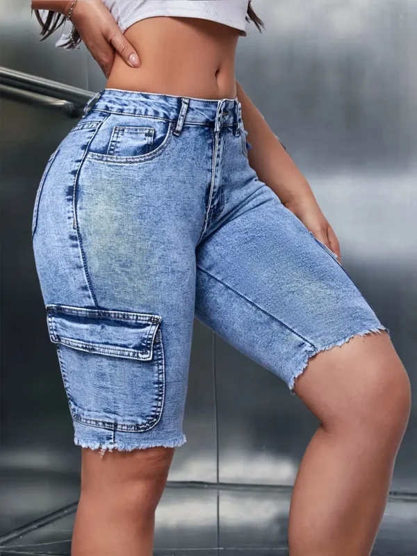 Short bermuda en denim extensible taille haute pour femme Short bermuda en denim extensible taille haute pour femme, style urbain tendance, délavé bleu clair août 12, 2024 Kotazando