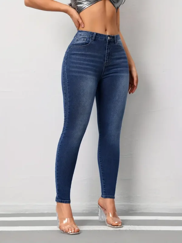 Jeans skinny extensibles à moustaches Jeans skinny extensibles à moustaches, pantalon en denim bleu rétro délavé à poches fendues, jeans et vêtements en denim pour femmes 11 août 2024 Kotazando