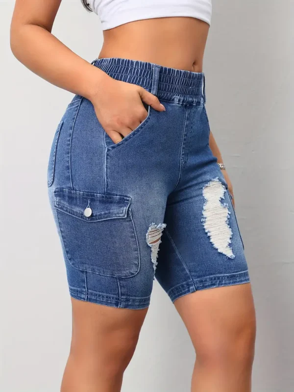 Short cargo décontracté en jean à taille élastique pour femme, bermuda en jean déchiré avec poches à rabat pour la mode estivale – Image 4