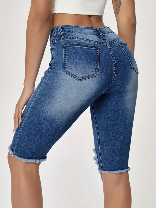 Short en jean déchiré longueur genou pour femme grande taille Short en jean déchiré longueur genou pour femme grande taille, style urbain, short en jean Bermuda 12 août 2024 Kotazando