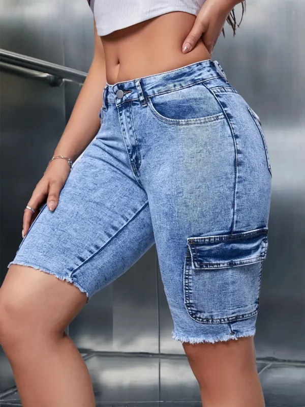 Short bermuda en denim extensible taille haute pour femme Short bermuda en denim extensible taille haute pour femme, style urbain tendance, délavé bleu clair août 12, 2024 Kotazando