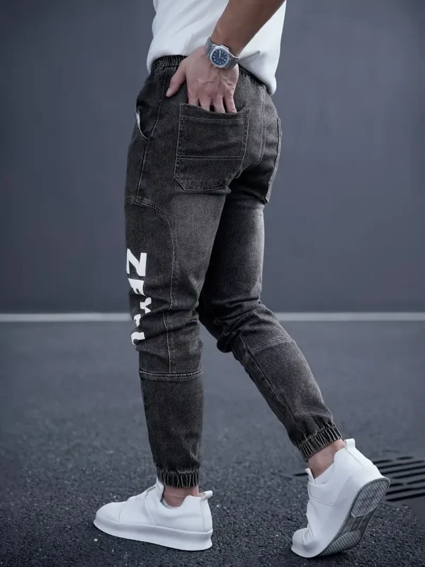 Jean slim décontracté à revers pour homme avec cordon de serrage Jean slim décontracté à revers pour homme avec cordon de serrage, pantalon en denim polyvalent de style urbain pour homme 17 août 2024 Kotazando