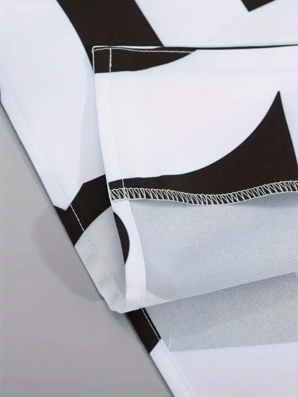 Ensemble chemise à manches courtes et short imprimé lettres noires et blanches pour hommes – Image 6