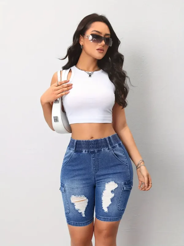 Short cargo décontracté en jean à taille élastique pour femme, bermuda en jean déchiré avec poches à rabat pour la mode estivale – Image 7