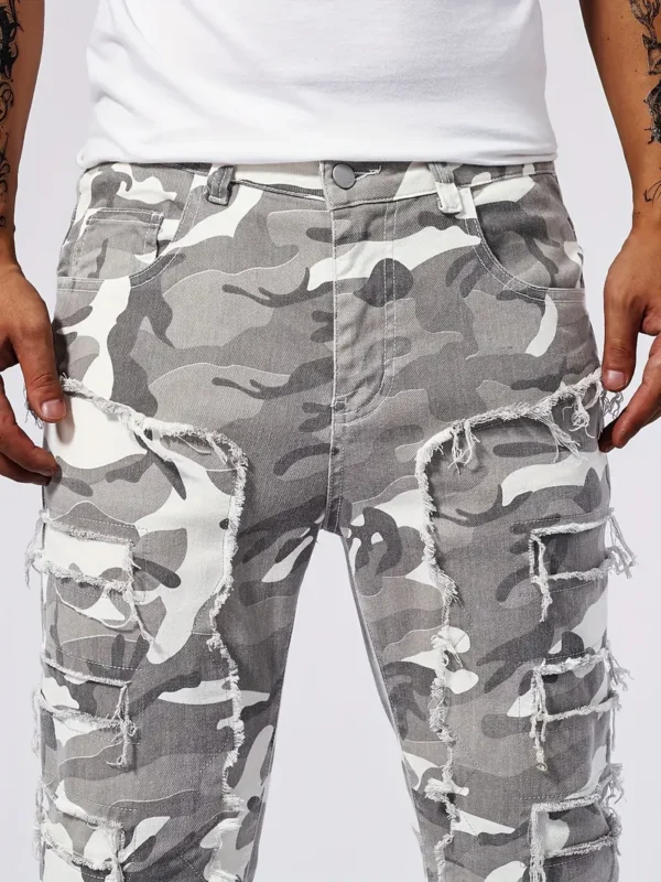 Pantalon en jean effiloché à imprimé graphique camouflage pour homme avec poches Pantalon en jean effiloché à imprimé graphique camouflage pour homme avec poches 18 août 2024 Kotazando