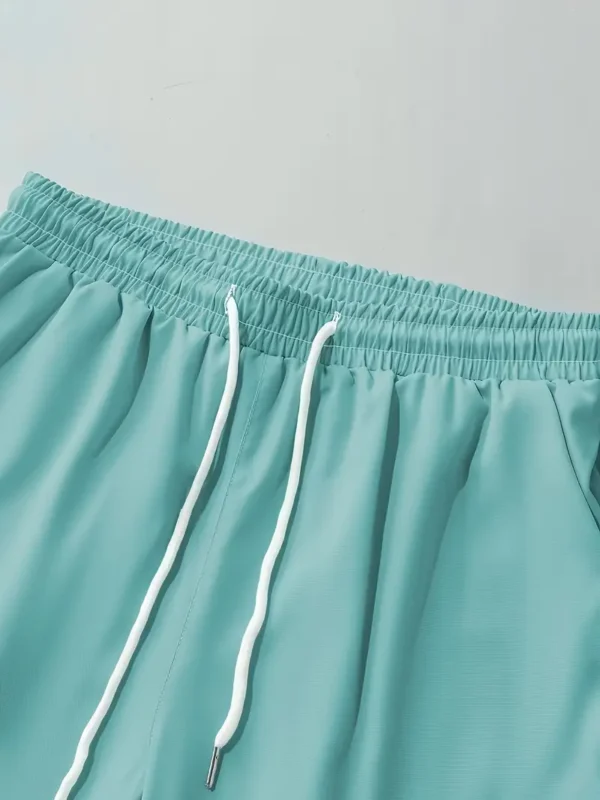 Tenue pour homme, chemise boutonnée à manches courtes à revers uni et short à cordon de serrage – Image 8