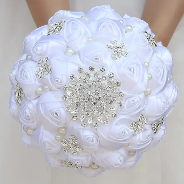 Bouquet de satin de mariée avec fausses perles et strass, accessoire de main romantique pour mariage 14 septembre 2024 Kotazando