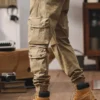 Ensemble de costume élégant de couleur unie Pantalons cargo pour hommes avec plusieurs poches, pantalons en coton décontractés à cordon pour les activités extérieures de printemps et d'automne septembre 8, 2024 Kotazando