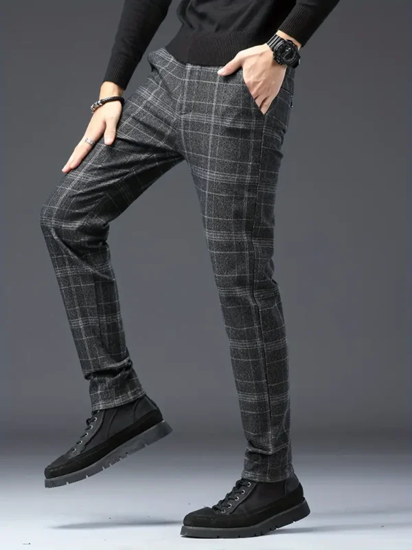 Pantalon À Carreaux Rétro Décontracté Pour Homme Pantalon À Carreaux Rétro Décontracté Pour Homme, Ajusté Et Élégant, Pour Les Activités De Loisirs D'automne Et D'hiver 16 septembre 2024 Kotazando