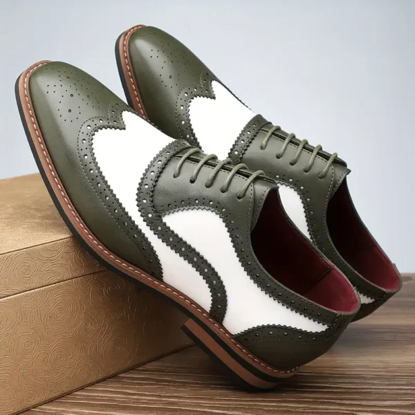 Chaussures de ville décontractées pour hommes - Style de rue tendance Chaussures de ville décontractées pour hommes - Style de rue tendance, bout pointu en cuir de PU, motifs rayés et écossais, lacets, nettoyage à sec, taille universelle pour toutes les saisons 11 septembre 2024 Kotazando