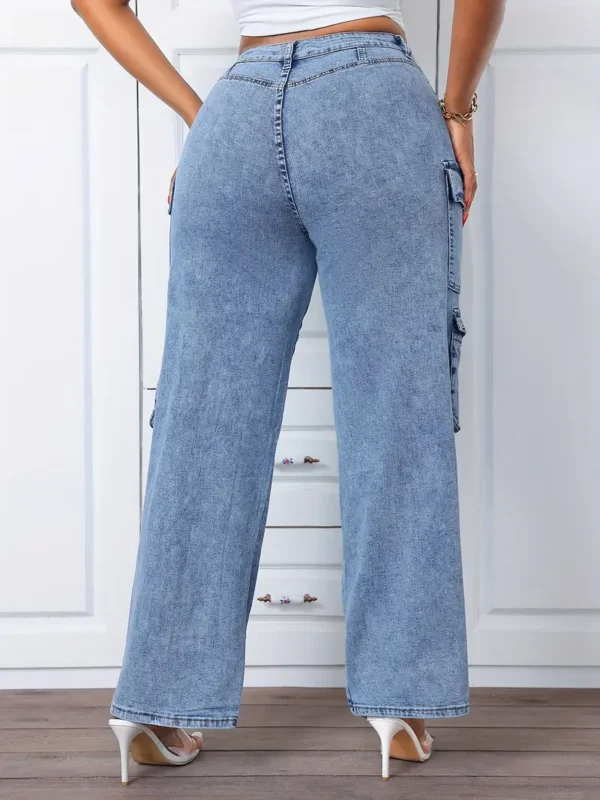 Jean cargo noir grande taille pour femme avec plusieurs poches Jean cargo noir grande taille pour femme avec plusieurs poches, pantalon large en denim stretch décontracté, pantalon tendance pour le confort et le style - Parfait pour l'automne et l'hiver 13 septembre 2024 Kotazando