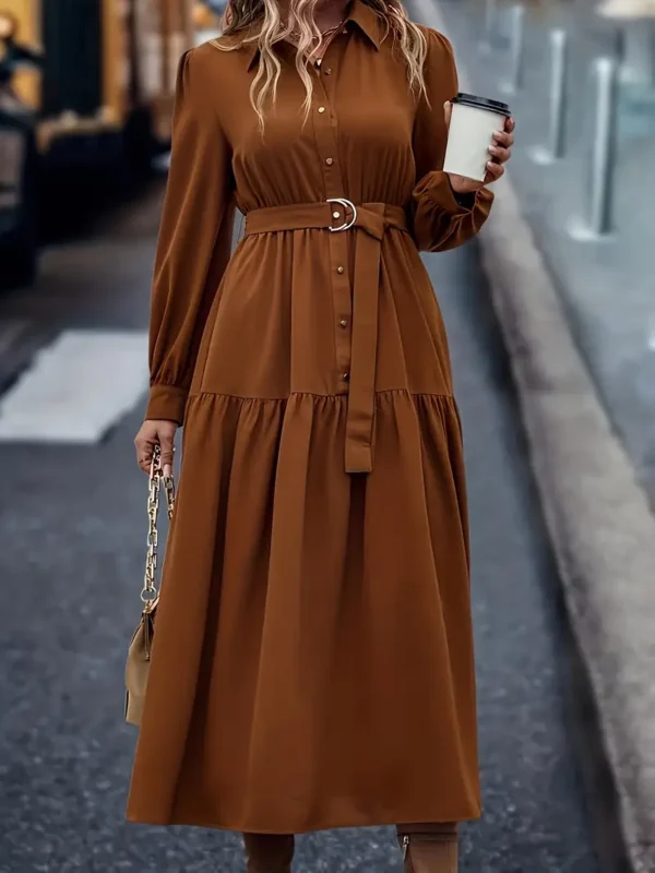 Robe à manches longues en polyester élégante avec ourlet plissé et col mandarin Robe à manches longues en polyester élégante avec ourlet plissé et col mandarin, détail bouton uni pour femme, robe A-line pour le printemps et l'automne, Style moyen-oriental 11 septembre 2024 Kotazando