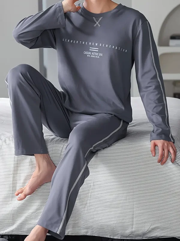 Ensembles De Pyjamas Décontractés De Style Simple Pour Hommes, Haut À Manches Longues À Col Rond Et Pantalon Ample À Imprimé Graphique Avec Lettres, Vêtements De Salon, Ensembles D'extérieur Pour Le Printemps Et L'automne – Image 5