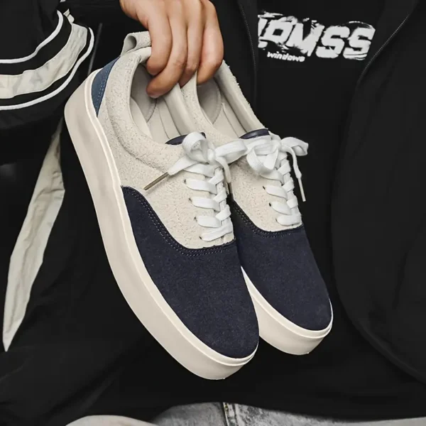 Chaussures de skateboard simples et tendance pour hommes, antidérapantes, basses, confortables pour la marche en plein air, le jogging, la rue, les vacances, toutes saisons