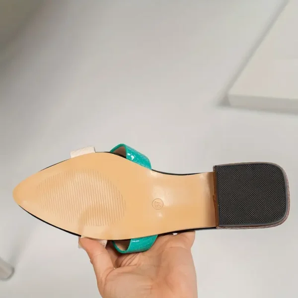 Sandales Slingback Chic Rétro d'Inspiration Française pour Femmes Sandales Slingback Chic Rétro d'Inspiration Française pour Femmes, Talon Bas Confortable, Bout Ouvert avec Design Pointu, Mélange Polyvalent de Vert, Blanc et Marron, Couverture en PU, Parfait pour Toutes les Saisons 14 septembre 2024 Kotazando