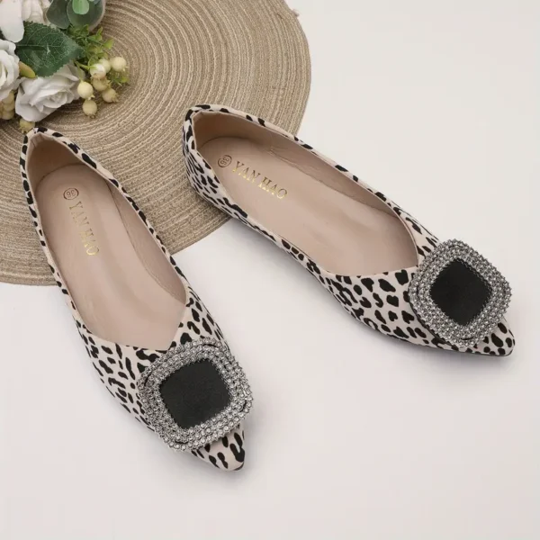 Chaussures plates à imprimé léopard et strass pour femmes, chaussures à enfiler à bout pointu et semelle souple, chaussures tendance et légères – Image 6