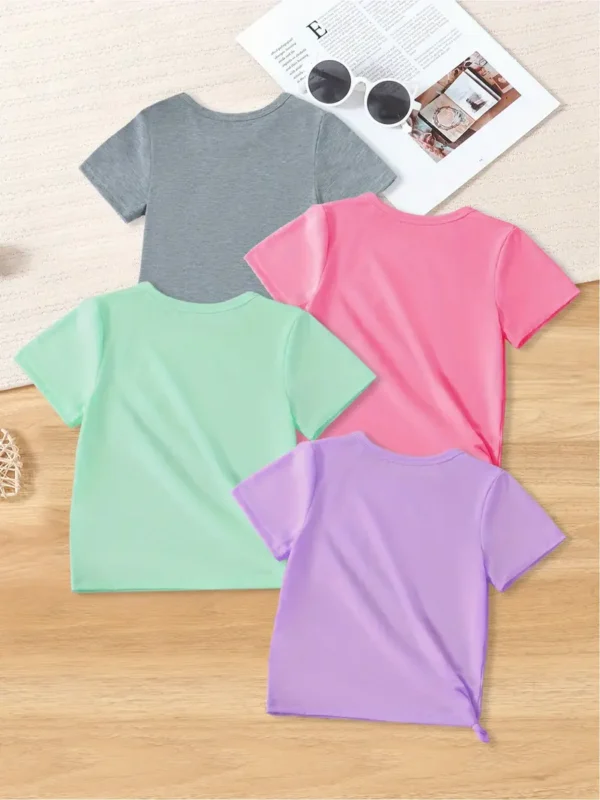 Lot de 4 t-shirts d'été à imprimé dessin animé pour fille, Mélange de polyester, col ras du cou, tissu tricoté, légèrement extensible, t-shirts décontractés à manches courtes pour enfants (modèles assortis) – Image 3