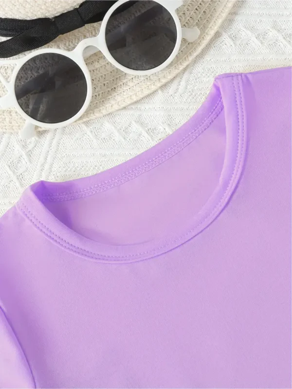 Lot de 4 t-shirts d'été à imprimé dessin animé pour fille, Mélange de polyester, col ras du cou, tissu tricoté, légèrement extensible, t-shirts décontractés à manches courtes pour enfants (modèles assortis) – Image 4