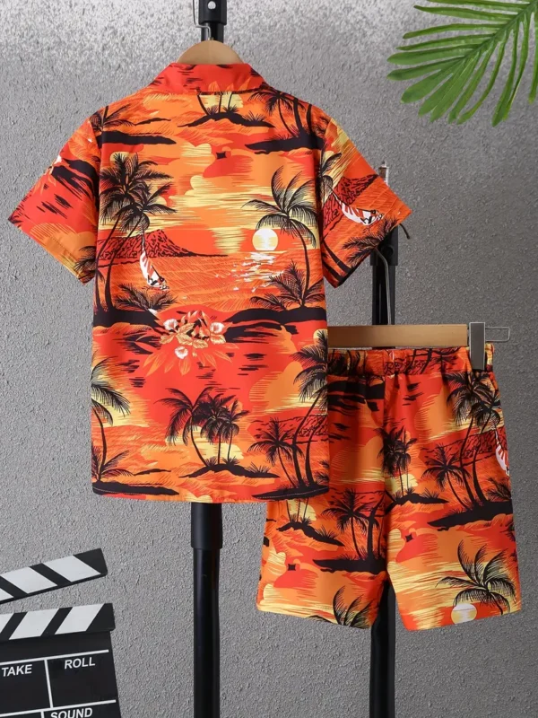 Ensemble 2 pièces pour garçon avec imprimé graphique de coucher de soleil hawaïen et de cocotier Ensemble 2 pièces pour garçon avec imprimé graphique de coucher de soleil hawaïen et de cocotier, chemise à manches courtes et short 17 octobre 2024 Kotazando