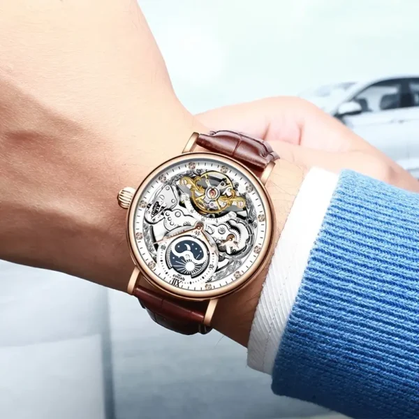 Montre Homme Homme Montre Homme Homme, Montre Homme Creuse Double Face, Montre Mécanique Automatique, Tourbillon Mode Fonction Deux Heures Strass, Lumineux Étanche, Bracelet Cuir PU Montre, Choix Idéal pour Cadeaux 4 octobre 2024 Kotazando