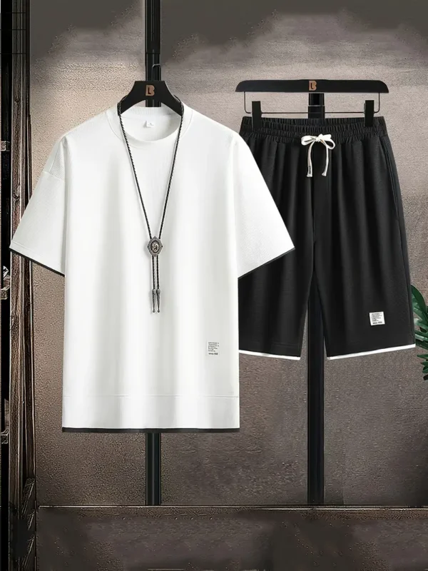 Tenue pour homme Tenue pour homme, t-shirt à manches courtes et short à cordon de serrage, ensemble 2 pièces pour activités de plein air estivales octobre 3, 2024 Kotazando