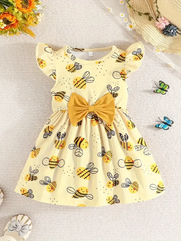 Ensemble de deux pièces pour bébé fille avec imprimé abeille et lettres Ensemble de deux pièces pour bébé fille avec imprimé abeille et lettres, robe décontractée, nœud, motif dessin animé octobre 18, 2024 Kotazando