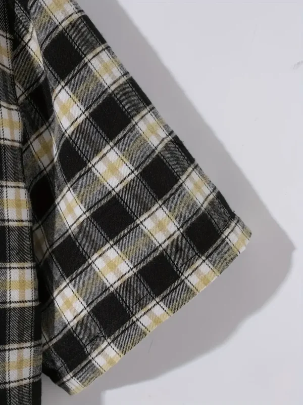 Chemise boutonnée à manches courtes pour homme avec motif à carreaux élégant et poche poitrine, vacances d'été – Image 19