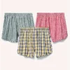 Lot de 3 boxers en coton pour garçon Lot de 3 boxers en coton pour garçon, motif vichy décontracté, coupe confortable et respirante, détails à boutons, tissu non extensible, toutes saisons 26 décembre 2024 Kotazando