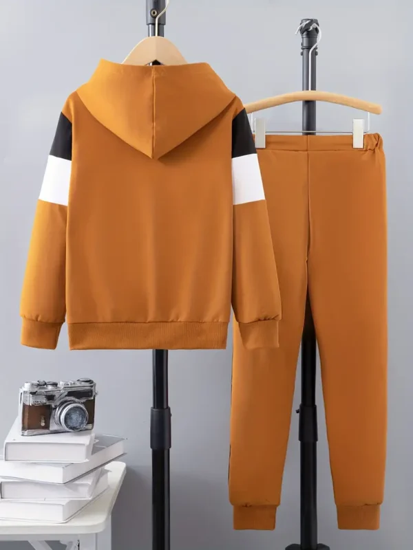 Ensemble 2 pièces pour garçon avec couleurs contrastées pour votre petit roi, sweat à capuche et pantalon, vêtements pour enfants pour l'automne et l'hiver, en cadeau – Image 2