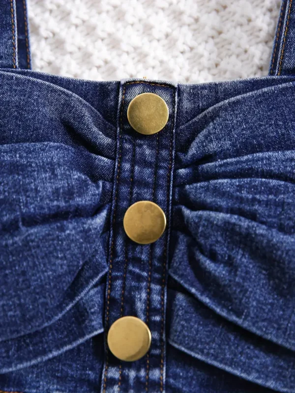 Ensemble en jean tendance pour filles avec haut à bretelles et volants Ensemble en jean tendance pour filles avec haut à bretelles et volants, short en jean taille haute et ceinture 20 octobre 2024 Kotazando