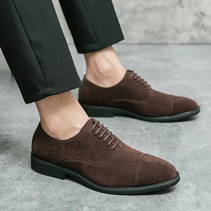 Chaussures Oxford tendance de style britannique pour hommes, Similicuir élégant et durable avec semelle en caoutchouc pour les affaires et les tenues décontractées 3 Chaussures Oxford tendance de style britannique pour hommes, Similicuir élégant et durable avec semelle en caoutchouc pour les affaires et les tenues décontractées – Image 2
