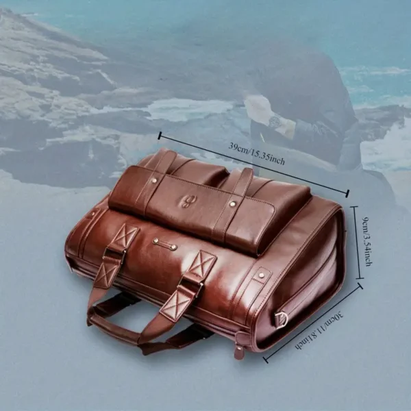 Mallette pour homme haut de gamme conforme à la TSA, Sac d'ordinateur en cuir PU de style britannique rétro avec doublure en polyester, résistant aux taches et à la décoloration, sacoche d'affaires et pochette résistante à l'eau avec ornement à bouton – Image 12
