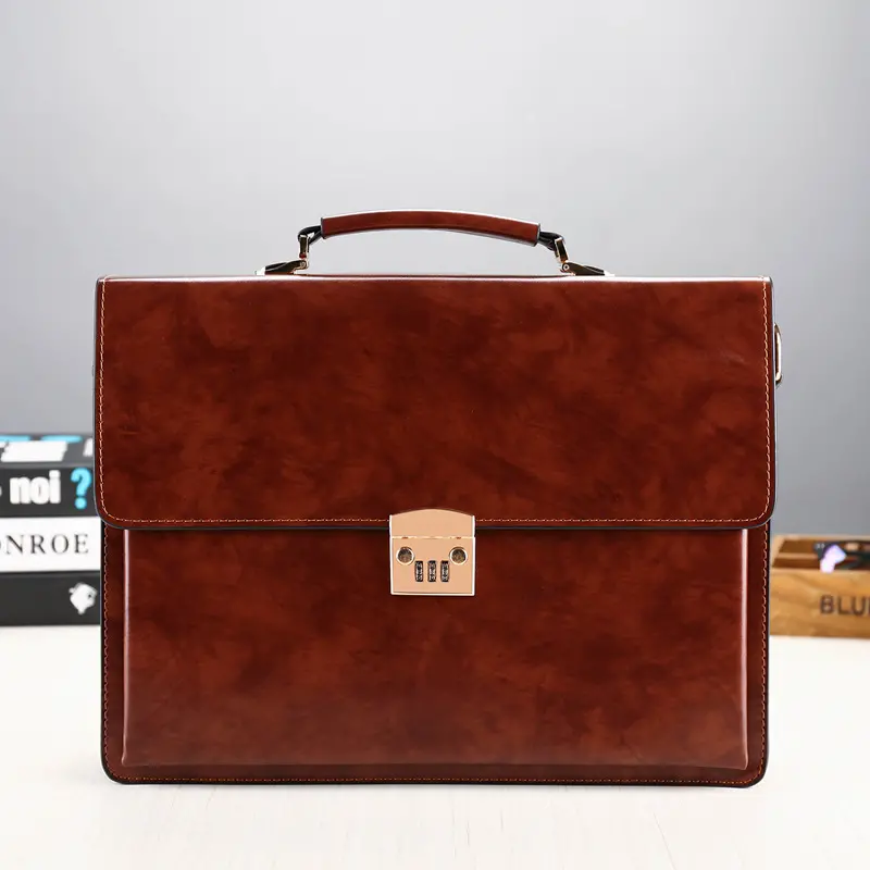Mallette d'affaires élégante pour homme avec verrouillage par mot de passe, bandoulière réglable et compartiment pour tablette, Sac à main en similicuir imperméable pour le travail et le bureau 9 Mallette d'affaires élégante pour homme avec verrouillage par mot de passe, bandoulière réglable et compartiment pour tablette, Sac à main en similicuir imperméable pour le travail et le bureau – Image 8