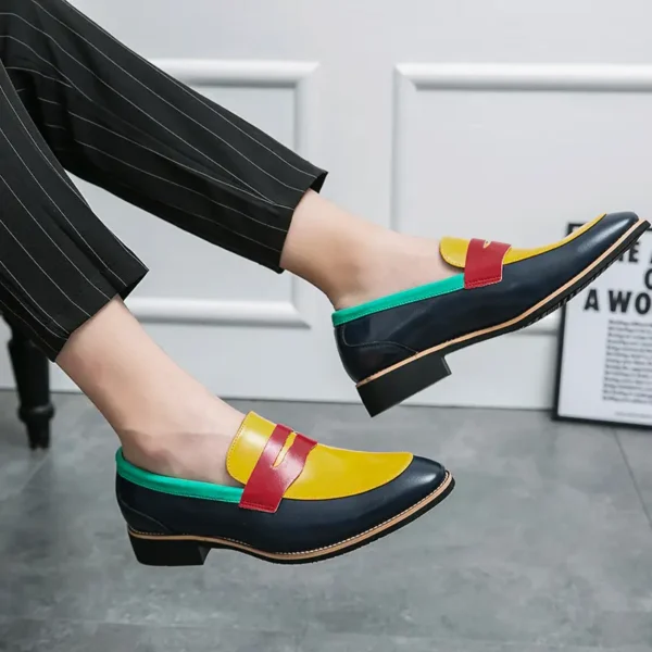Mocassins classiques tendance pour hommes, similicuir, semelle en caoutchouc, semelle intérieure en EVA, coupe basse, bout rond, motif rayé, style décontracté, convient pour mariage, bureau et usage quotidien, saisonnier toute l'année – Image 3