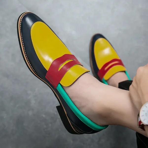 Mocassins classiques tendance pour hommes, similicuir, semelle en caoutchouc, semelle intérieure en EVA, coupe basse, bout rond, motif rayé, style décontracté, convient pour mariage, bureau et usage quotidien, saisonnier toute l'année – Image 4